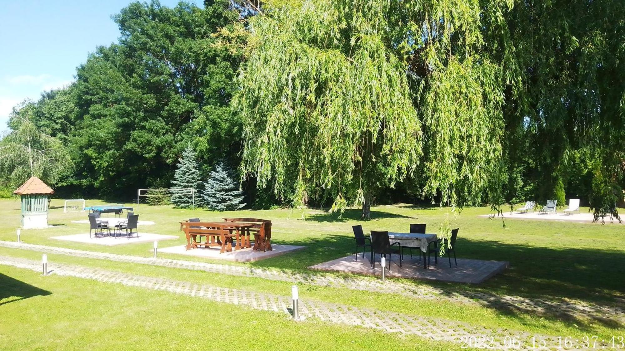 Almafas Vendeghaz Orseg Villa Kerkakutas Luaran gambar