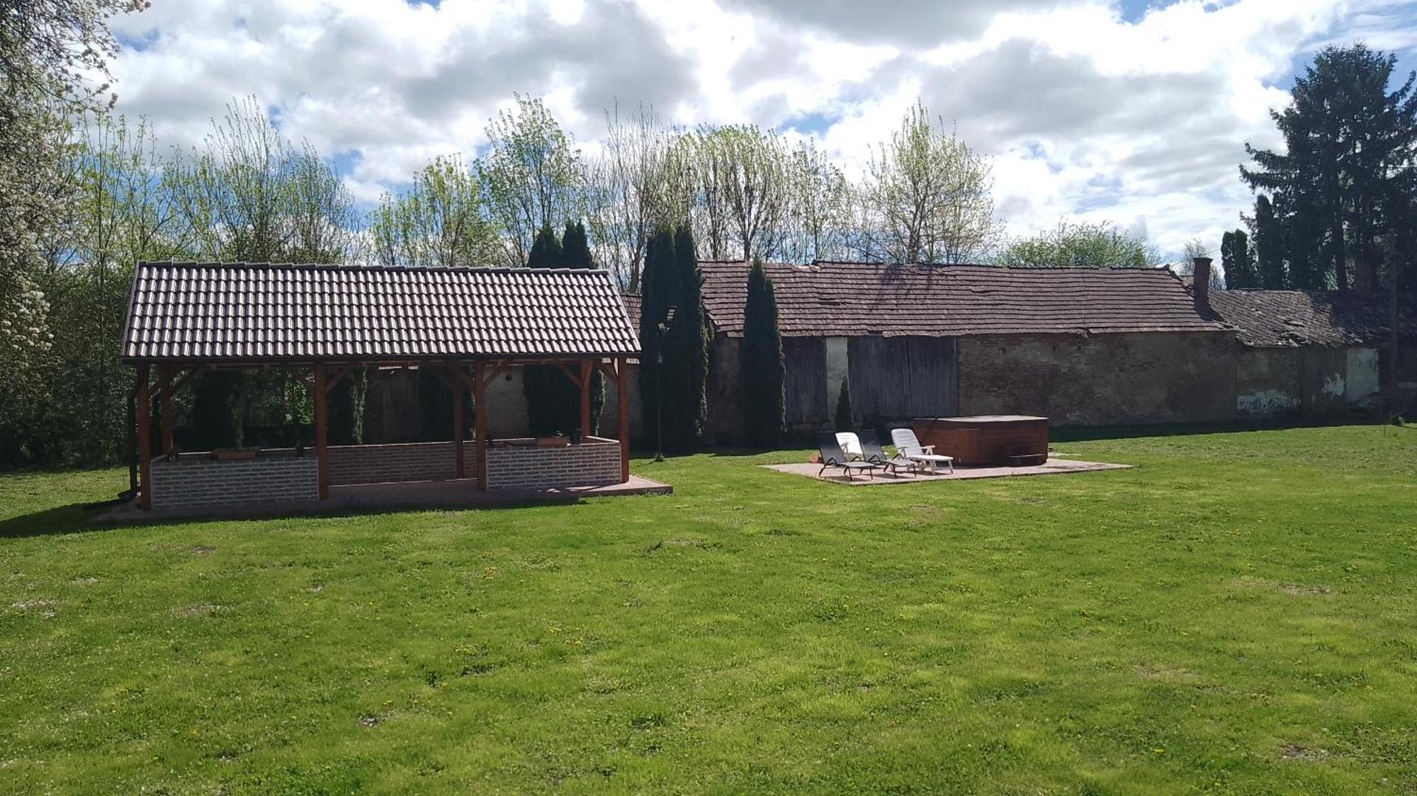 Almafas Vendeghaz Orseg Villa Kerkakutas Luaran gambar